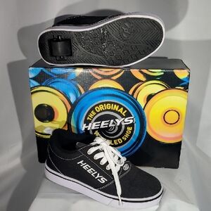 Heelys Black Canvas Skate Shoes with White Laces